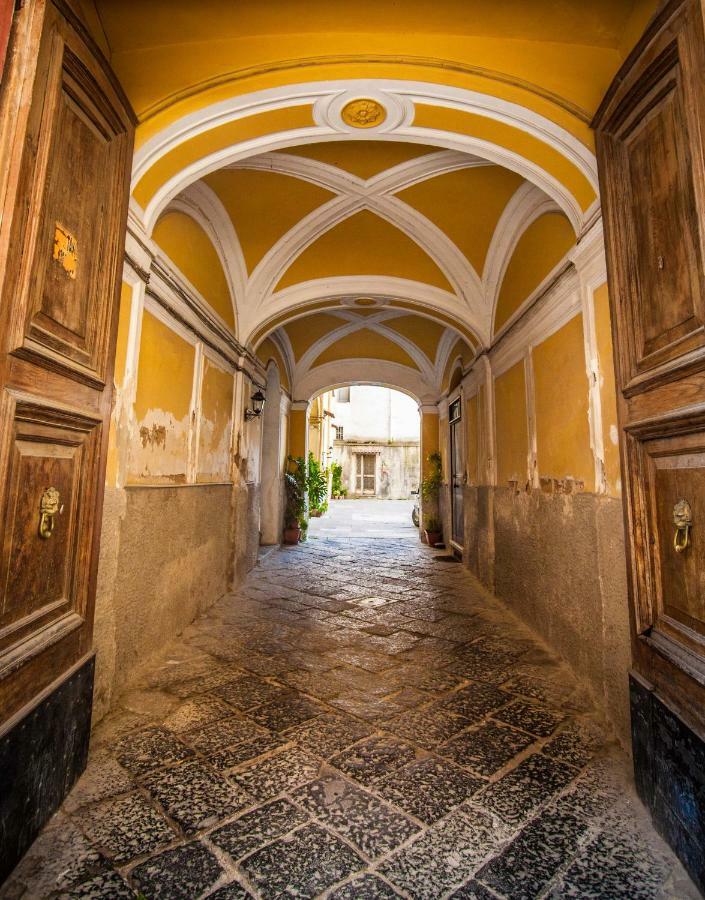Suite Re Riccardo Caserta Exteriér fotografie